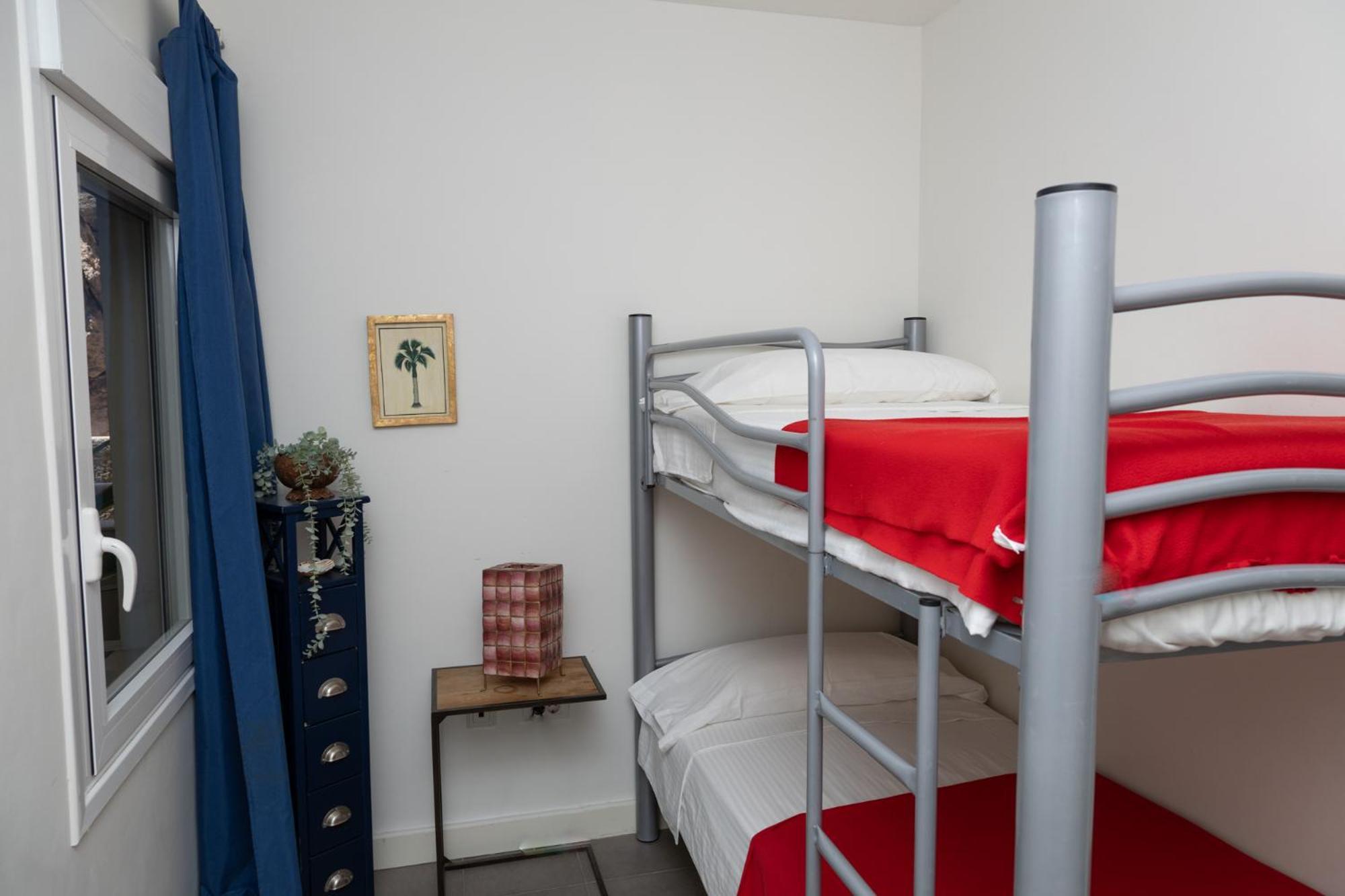Sea View Apartment 2B ポリス・デ・アボナ エクステリア 写真